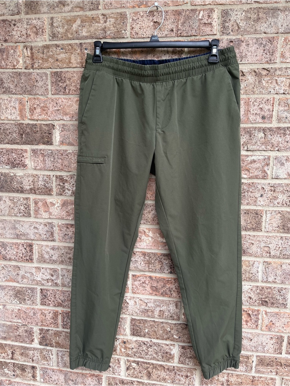 Tahari Men’s Jogger Pants Size L Olive Green Cargo Athletic Running Athleisure